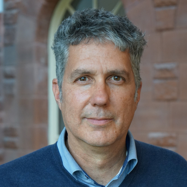 ファブリス・ルノー教授顔写真