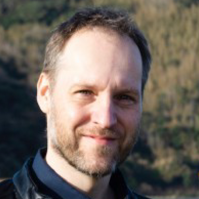 ローレンス・ヨハン国際担当副学長顔写真